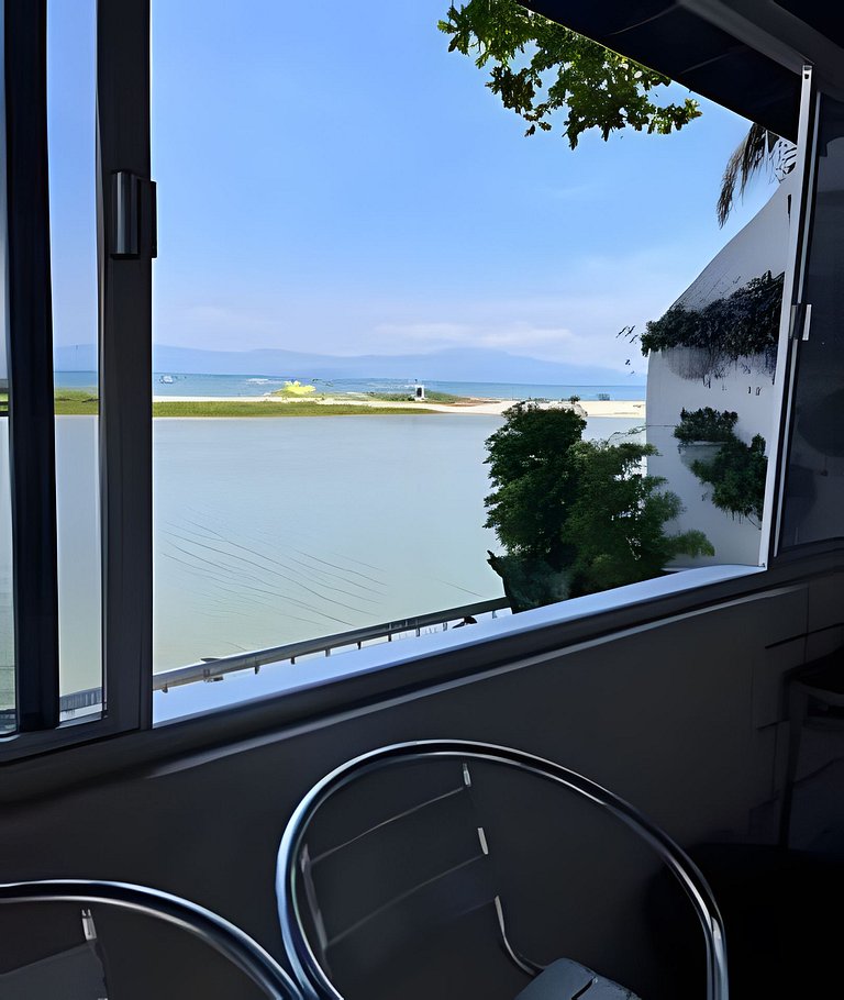 Linda vista praia/ churrasqueira