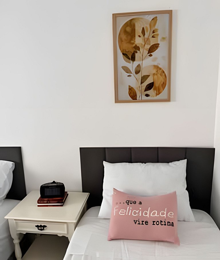 Casa em Jurerê com quintal, churrasqueira e estacionamento –