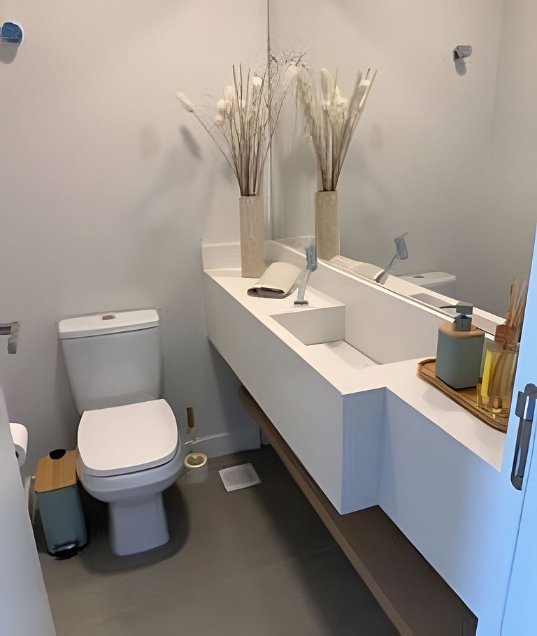 NOVO moderno e com piscina