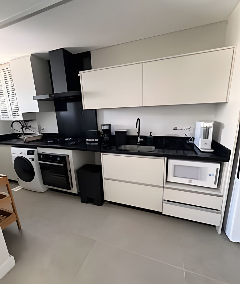 NOVO moderno e com piscina