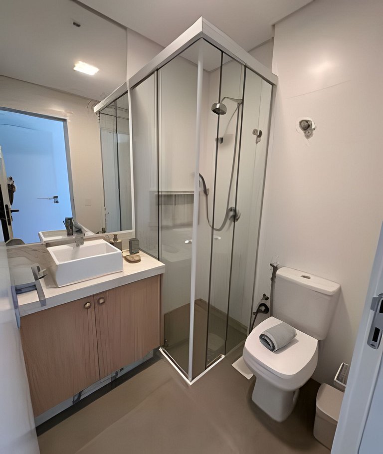 NOVO moderno e com piscina