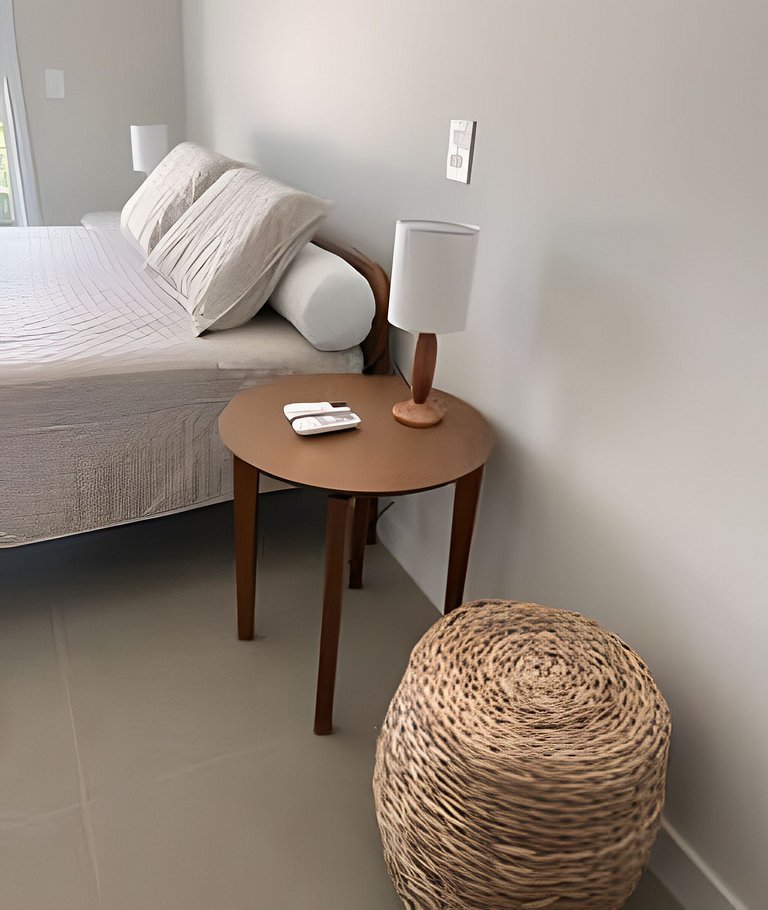 NOVO moderno e com piscina