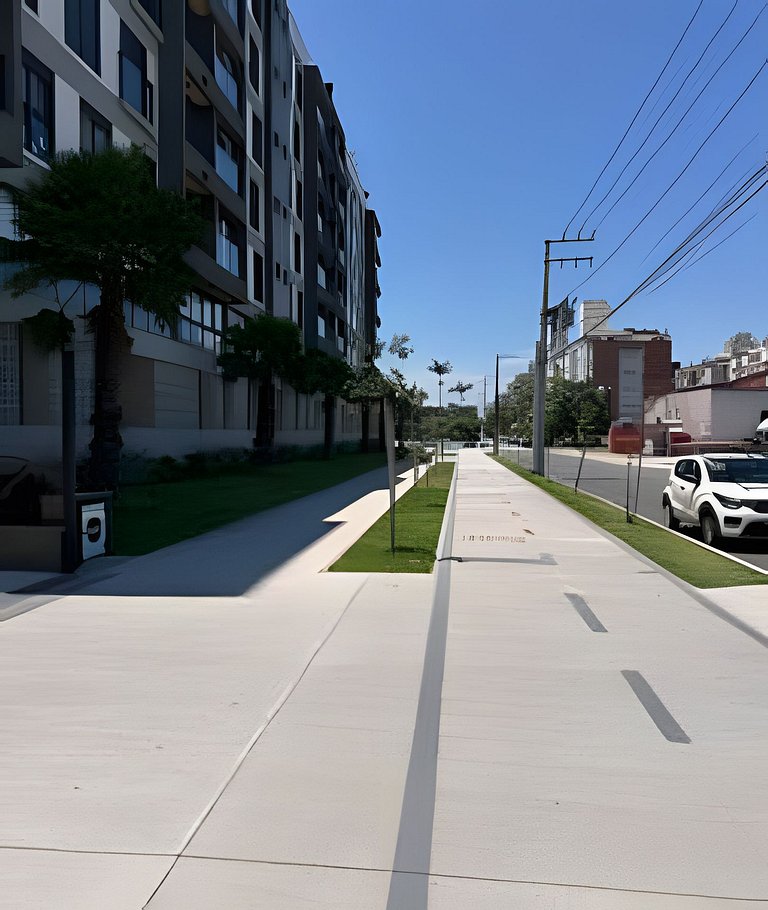 NOVO moderno e com piscina