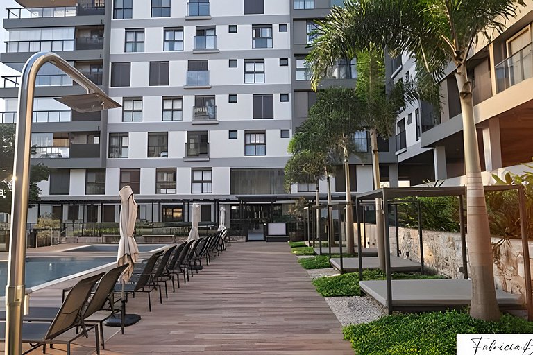 NOVO moderno e com piscina