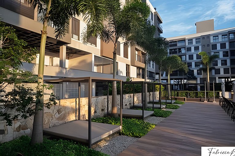 NOVO moderno e com piscina