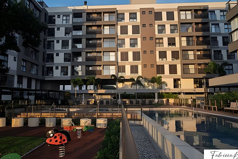 NOVO moderno e com piscina