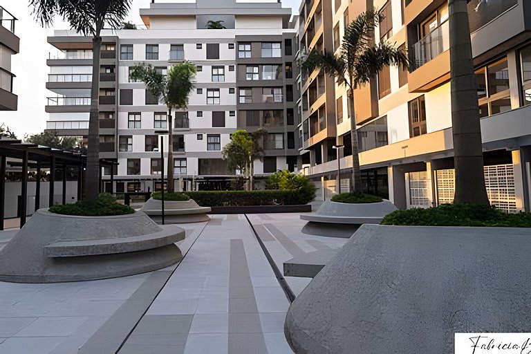 NOVO moderno e com piscina