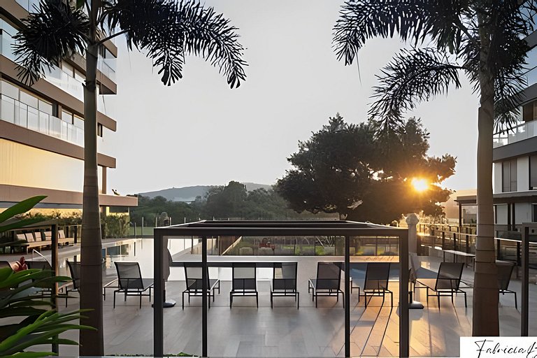 NOVO moderno e com piscina