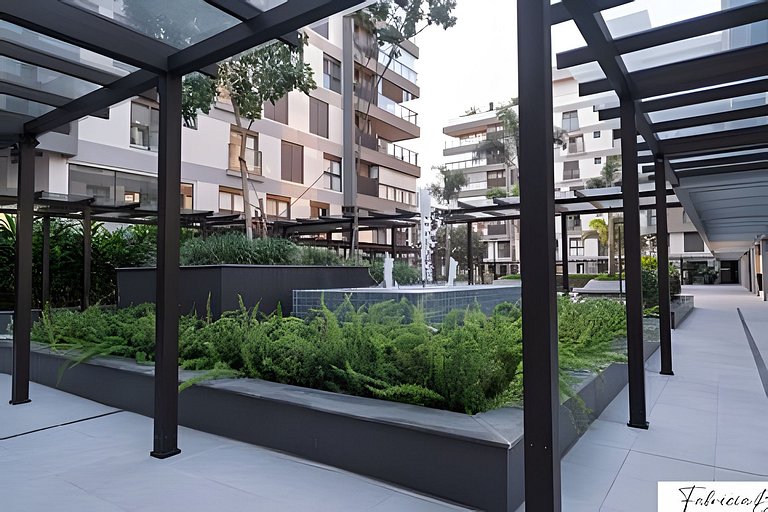 NOVO moderno e com piscina