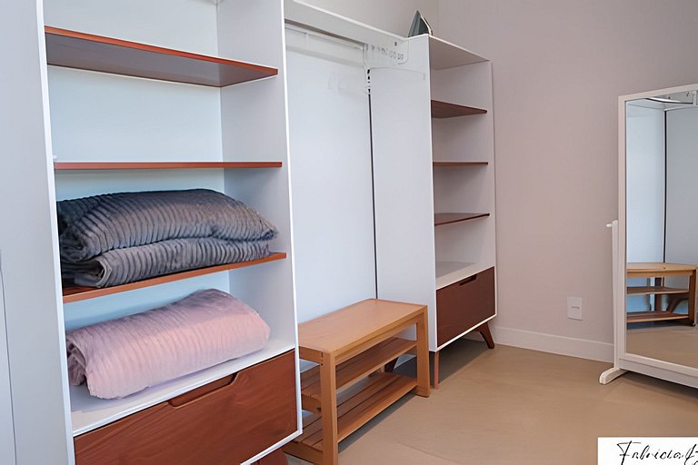 NOVO moderno e com piscina