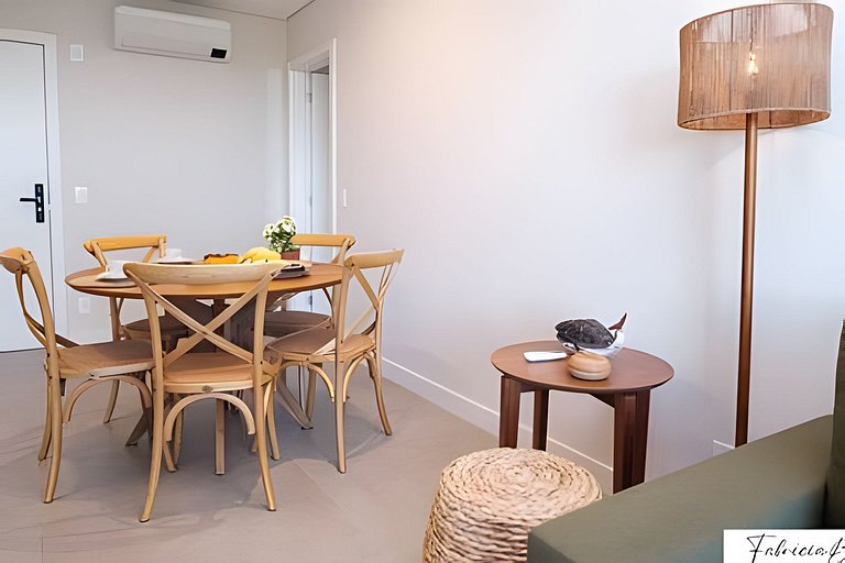 NOVO moderno e com piscina