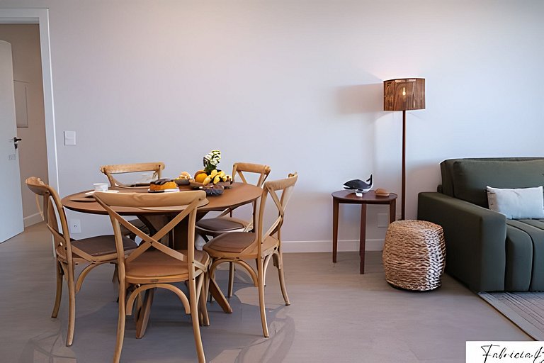 NOVO moderno e com piscina