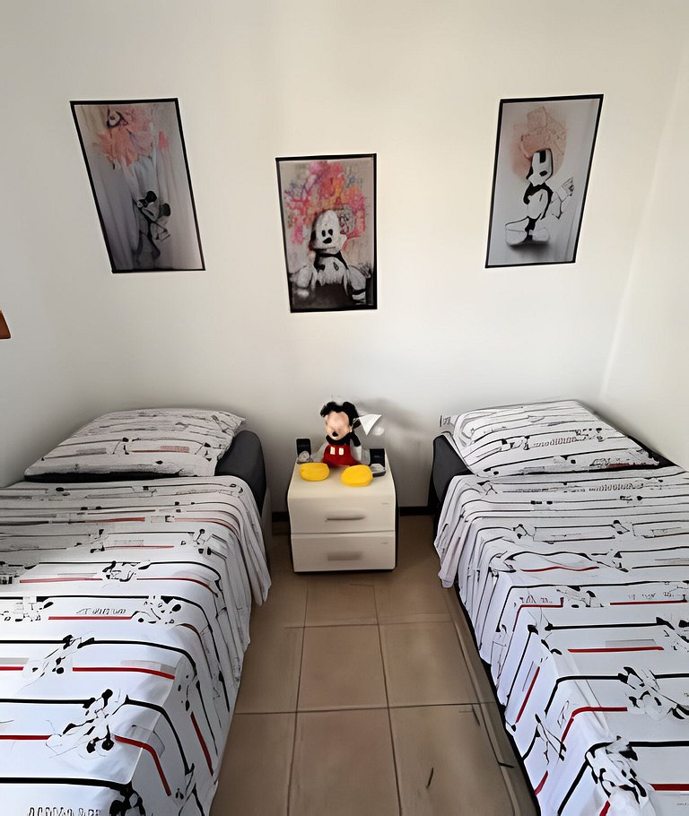 Casa Jurerê • 300m Praia • Churrasqueira