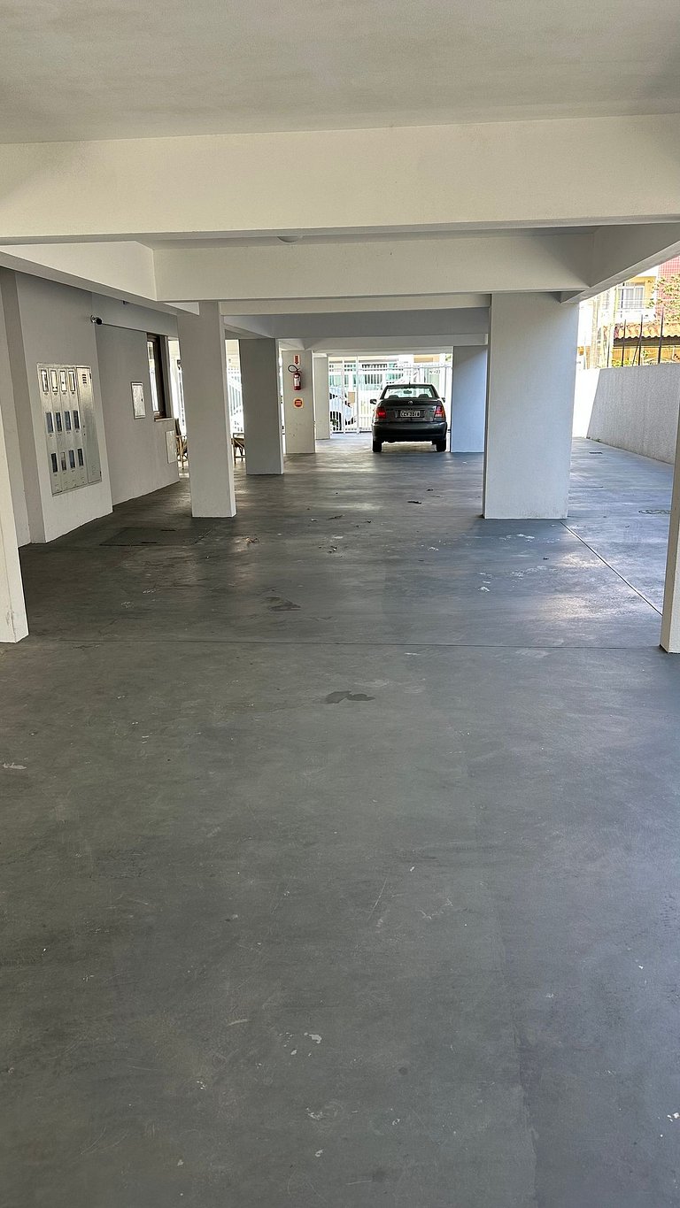 Canasvieiras *Perto mar * Churrasqueira *Garagem