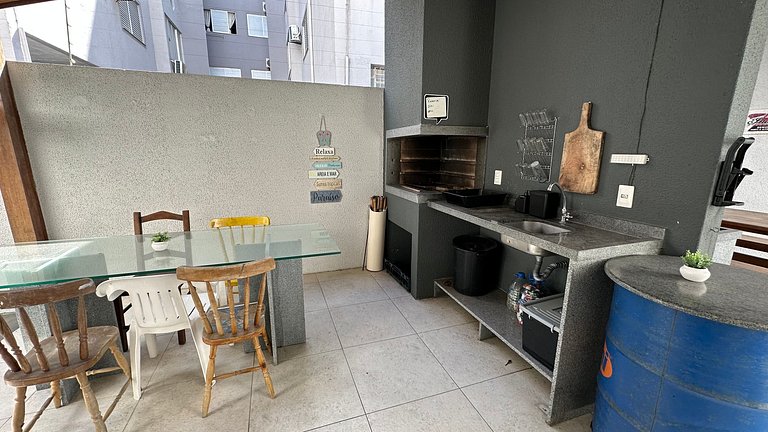 Canasvieiras *Perto mar * Churrasqueira *Garagem