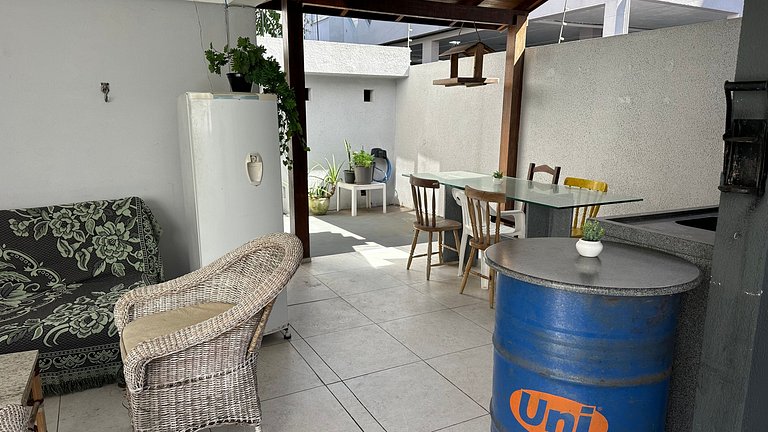 Canasvieiras *Perto mar * Churrasqueira *Garagem