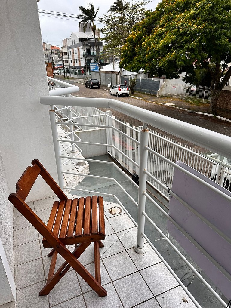 Canasvieiras *Perto mar * Churrasqueira *Garagem