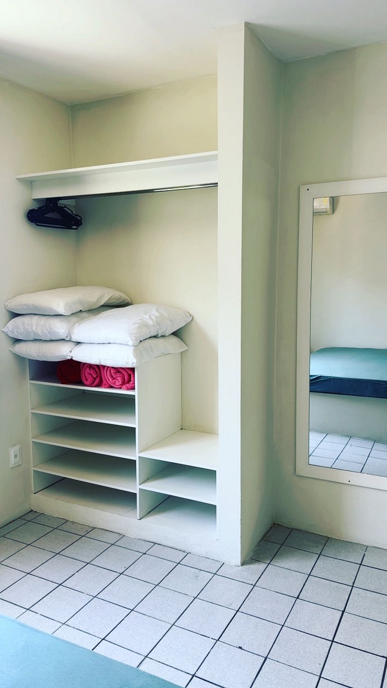 Condomínio próximo mar, balcón e Parrilla