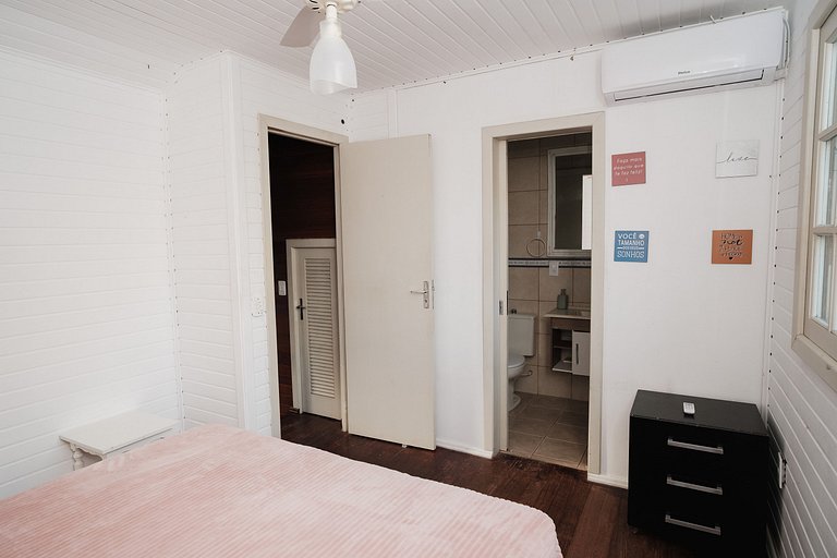 Casa Jurerê • 300m Praia • Churrasqueira