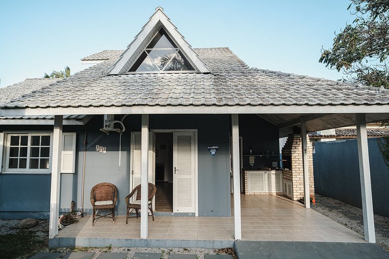 Casa Jurerê • 300m Praia • Churrasqueira
