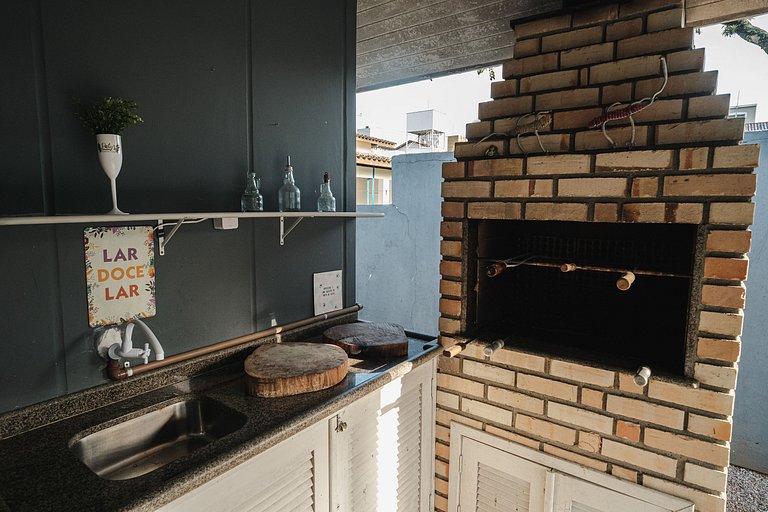 Casa Jurerê • 300m Praia • Churrasqueira