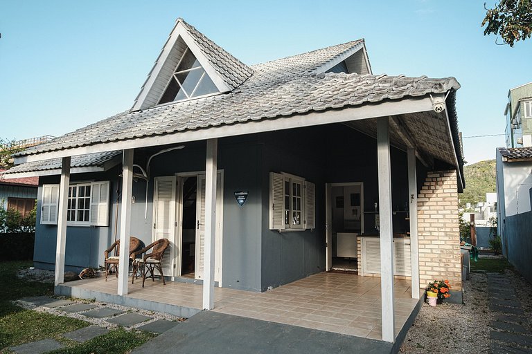 Casa Jurerê • 300m Praia • Churrasqueira