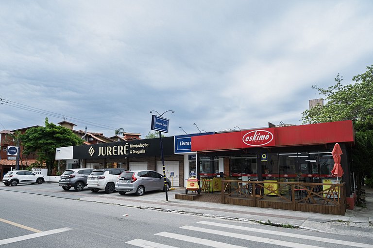 Lançamento casa Jurerê / churrasqueira / quintal