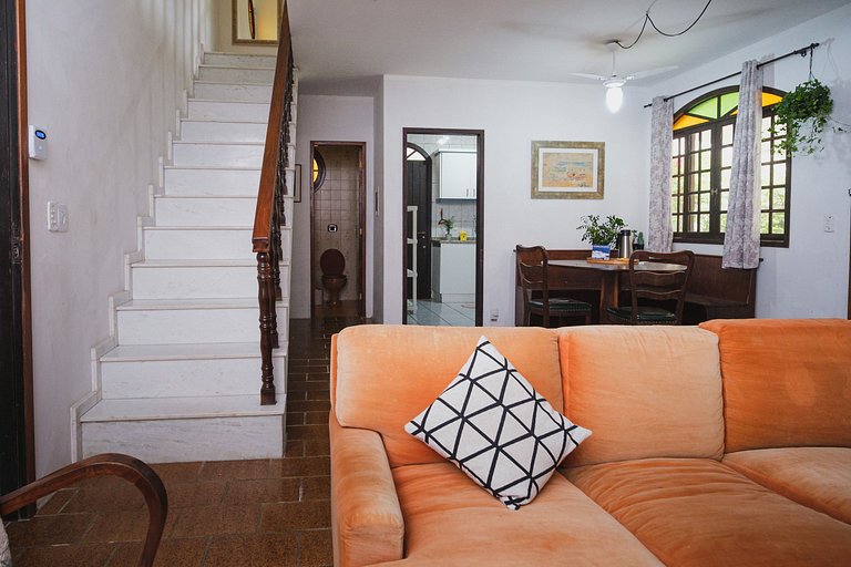 Lançamento casa Jurerê / churrasqueira / quintal