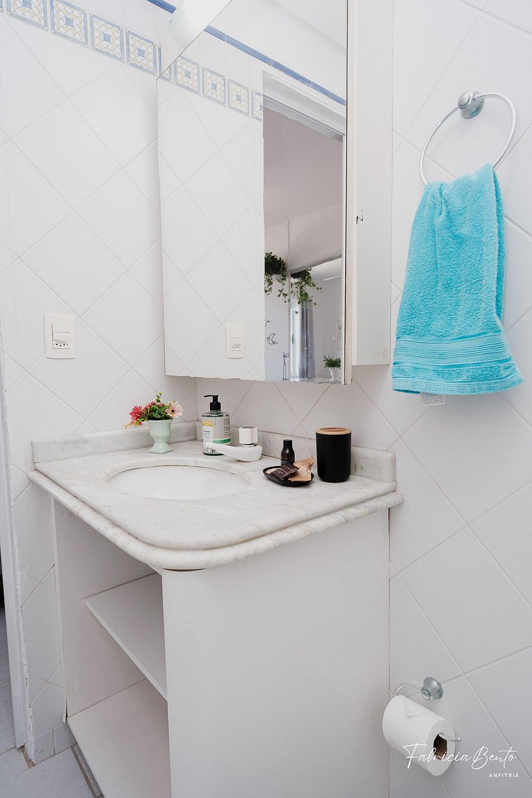 Ape 4 pessoas garagem / churrasqueira em jurerê