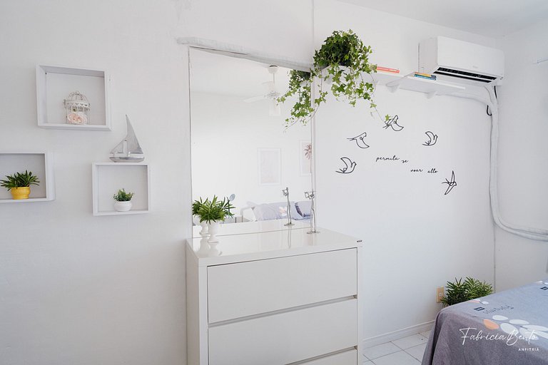 Ape 4 pessoas garagem / churrasqueira em jurerê