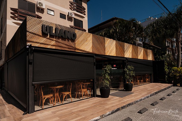 Ape 4 pessoas garagem / churrasqueira em jurerê