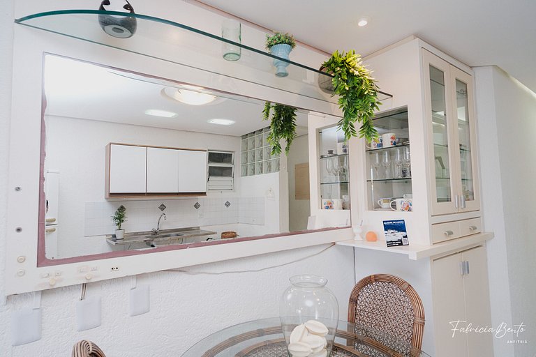 Ape 4 pessoas garagem / churrasqueira em jurerê