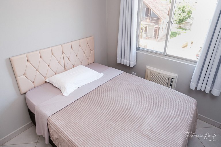 Apartamento em Jurerê • 2 dormitórios • Máquina de lavar • 3