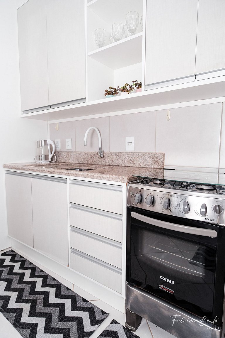 Jurere/ 2 dorm/ 4 pessoas/ próximo mar