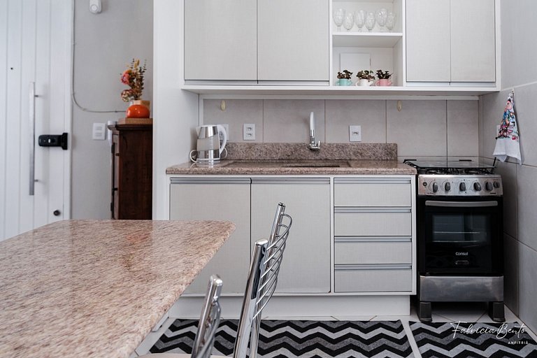 Jurere/ 2 dorm/ 4 pessoas/ próximo mar