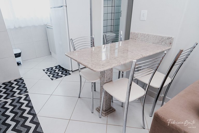 Apartamento em Jurerê • 2 dormitórios • Máquina de lavar • 3