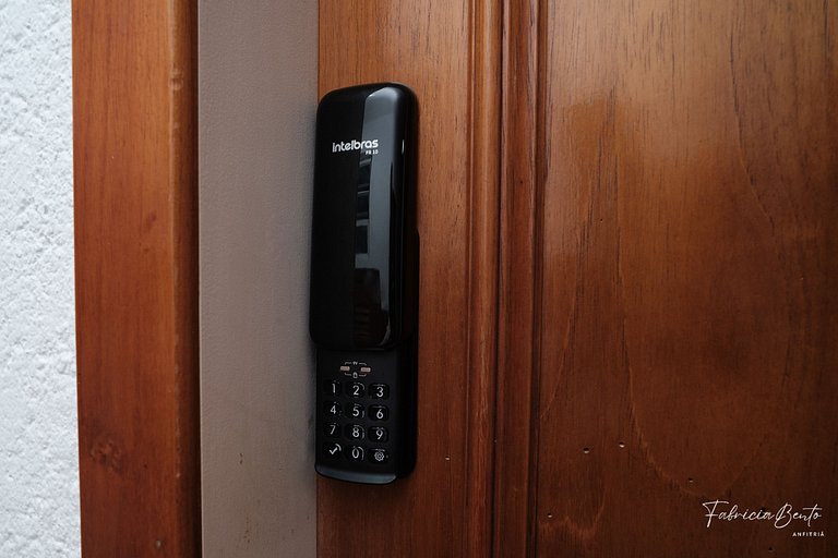 Ape 4 pessoas garagem / churrasqueira Jurerê