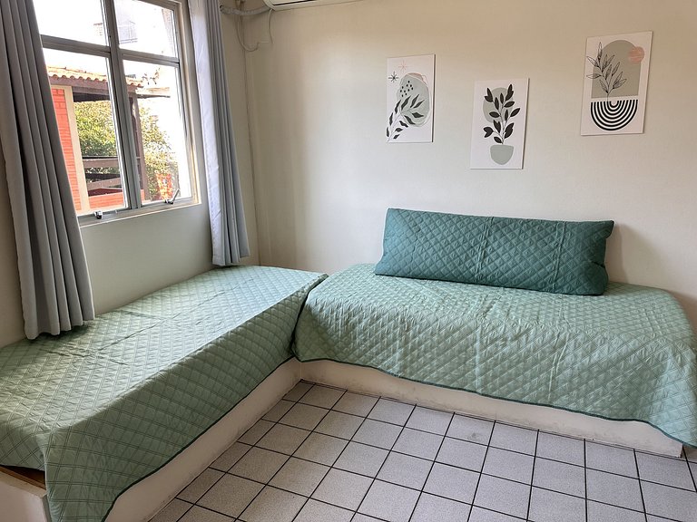 Canasvieiras *Perto mar * Churrasqueira *Garagem