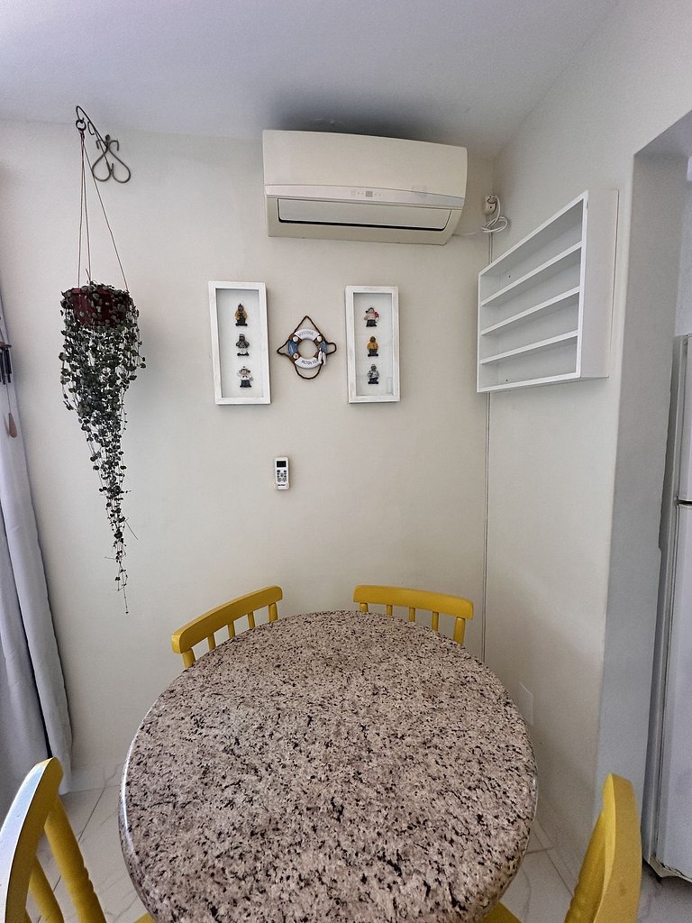 Condomínio próximo mar, balcón e Parrilla