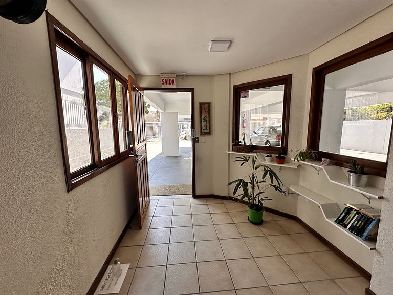 Condomínio próximo mar, balcón e Parrilla