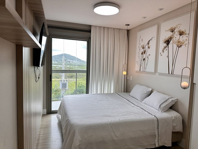 Piscina com vista incrível/ Churrasqueira/ Garagem