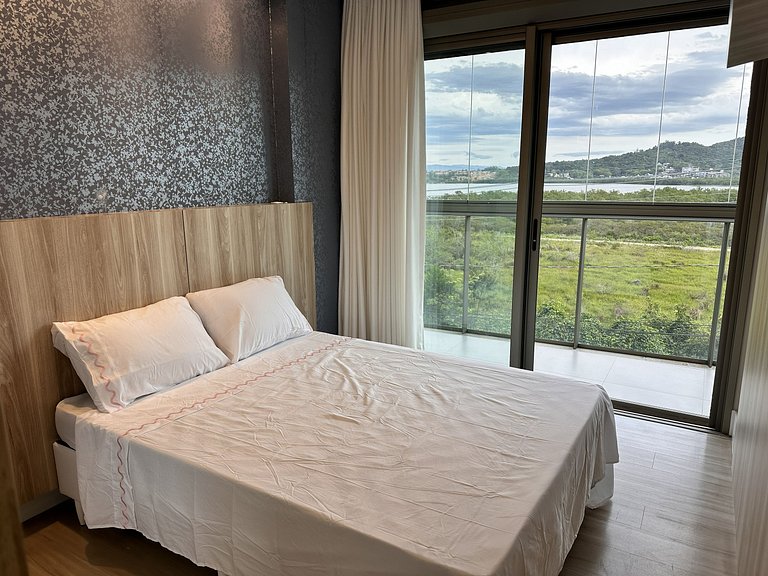 Piscina com vista incrível/ Churrasqueira/ Garagem