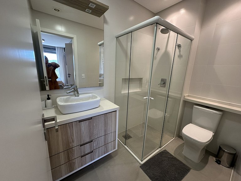 Piscina com vista incrível/ Churrasqueira/ Garagem