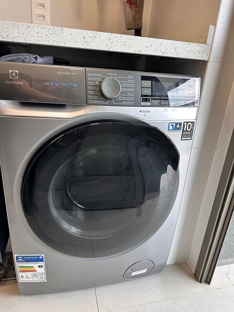 Piscina com vista incrível/ Churrasqueira/ Garagem